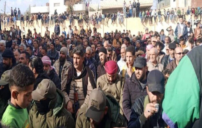 تیراندازی ارتش رژیم اسرائیل به تظاهراتکنندگان سوری/ یک جوان مجروح شد