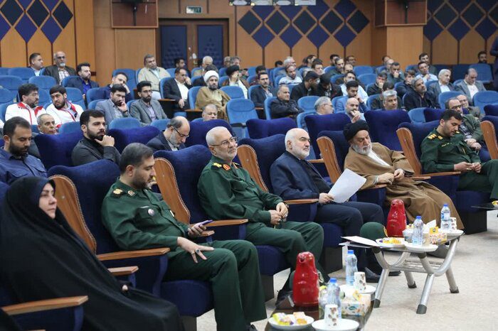 استاندار خوزستان از تلاش‌ها و مجاهدت‌های سردار فلاحی تجلیل کرد