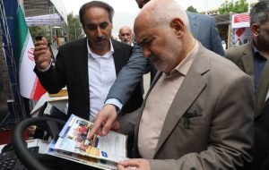 استاندار خوزستان: بستر مناسب برای جذب سرمایه‌گذار و توسعه صادرات در استان فراهم است