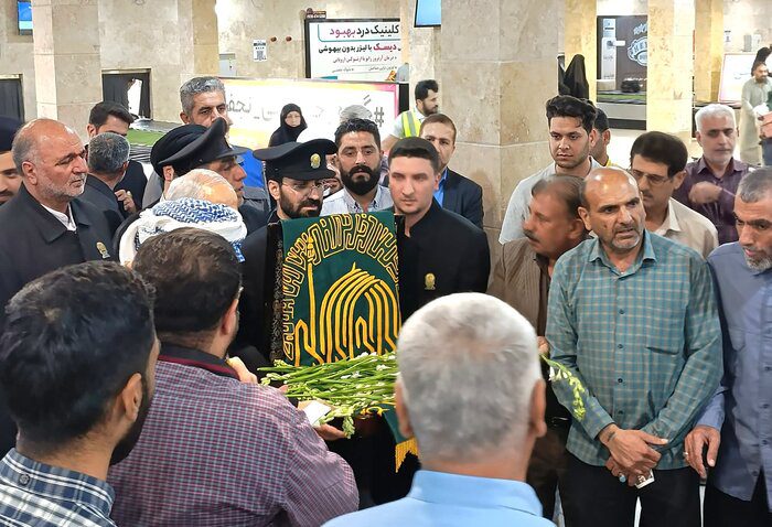 جمعی از خدام رضوی در بدو ورود با نماینده ولی‌فقیه در خوزستان دیدار کردند