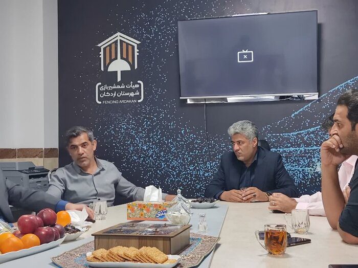 رییس فدراسیون: فضای فیزیکی شمشیربازی در یزد ناکافی است