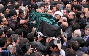 پیکر مطهر مادر شهیدان عابدی در بهشت زهرا به خاک سپرده شد