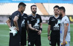 حسینی از فهرست استقلال خط می‌خورد؟