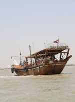 توقیف لنج تجاری حامل بار قاچاق در آبراه اروند