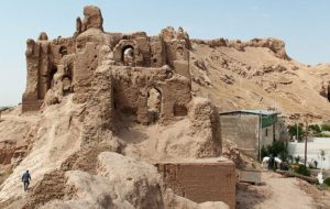 میراث‌ فرهنگی کرمان: عرصه و حریم قلعه‌های دختر و اردشیر بازنگری شده است